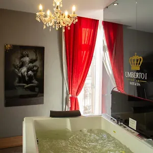 umberto-i-napoli.hotels-amalfi.com/